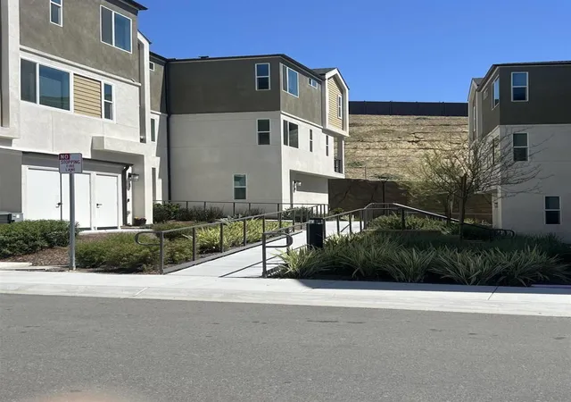 816-makani-st-5-chula-vista-ca-91911/hzid_7626a866