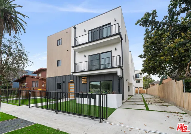 913-n-hobart-blvd-los-angeles-ca-90029/hzid_a2e1f983