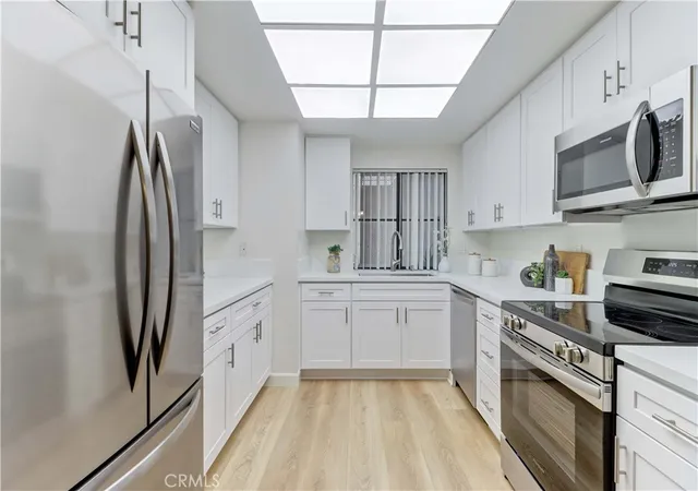 8877-lauderdale-ct-210-g-huntington-beach-ca-92646/hzid_fa22ddbf