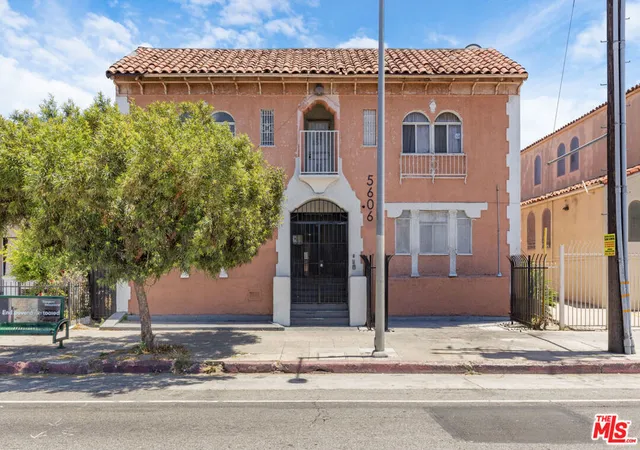 5606-s-figueroa-st-los-angeles-ca-90037/hzid_e2d6e022