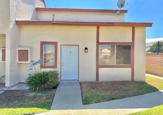 345-n-eucalyptus-ave-1-rialto-ca-92376/hzid_546da20a