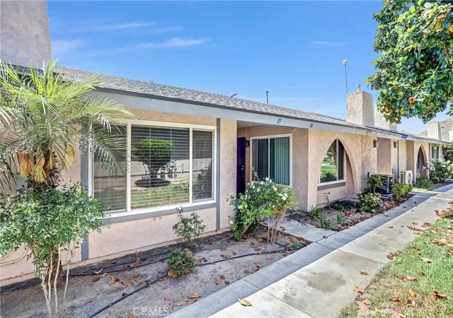 2891-canyon-crst-15-riverside-ca-92507/hzid_5d2b593e