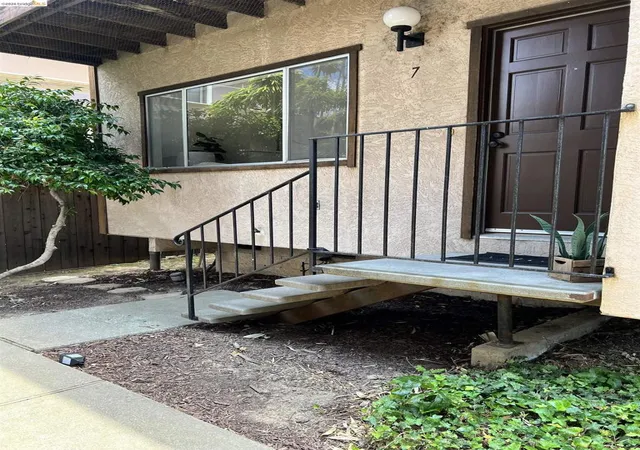 3800-maybelle-ave-7-oakland-ca-94619/hzid_0f8a2be9
