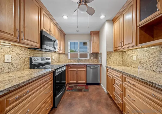 1044-la-ventana-san-marcos-ca-92078/hzid_2a25d7e1