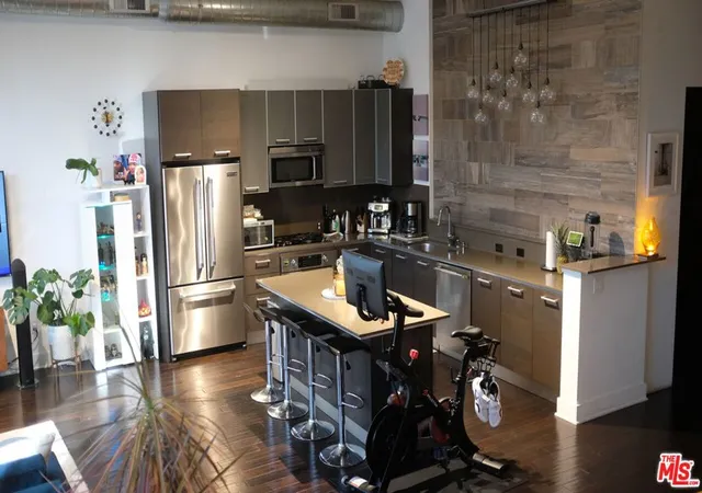 13320-beach-ave-102-marina-del-rey-ca-90292/hzid_06909e23