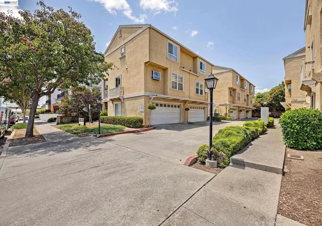 260-estabrook-st-san-leandro-ca-94577/hzid_e93f3f21