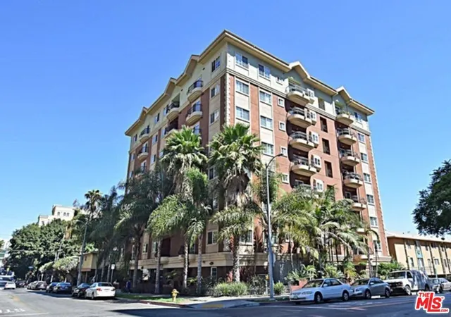 700-s-ardmore-ave-ph1-los-angeles-ca-90005/hzid_63a1affb