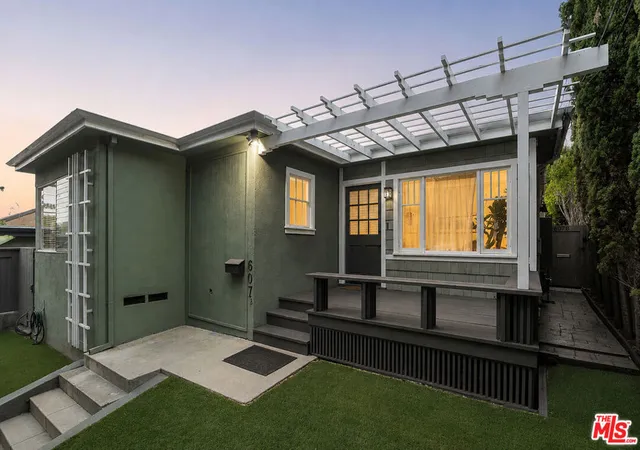 607-ashland-ave-santa-monica-ca-90405/hzid_83c5481e