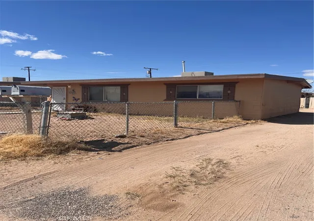 128-w-haloid-ridgecrest-ca-93555/hzid_cb8198ac