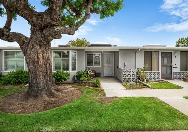 13701-alderwood-ln-w-29e-seal-beach-ca-90740/hzid_9895b150