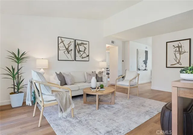 23280-orange-6-lake-forest-ca-92630/hzid_904ea9cb