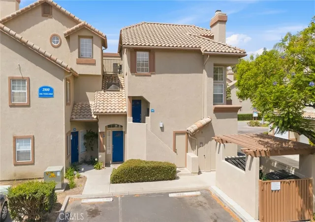 2900-via-toscana-202-corona-ca-92879/hzid_4200e0e9