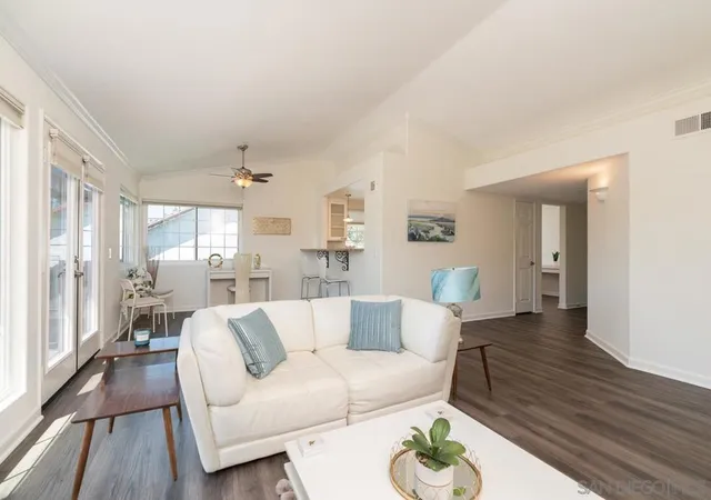 16470-avenida-venusto-f-san-diego-ca-92128/hzid_fed0a494