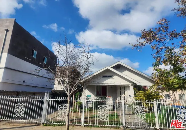 1147-s-ardmore-ave-los-angeles-ca-90006/hzid_d511694b