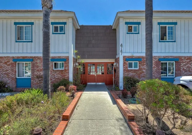 4747-hamilton-12-san-diego-ca-92116/hzid_2c29a574