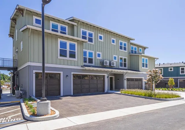 111-aptos-village-way-3-aptos-ca-95003/hzid_5623d463