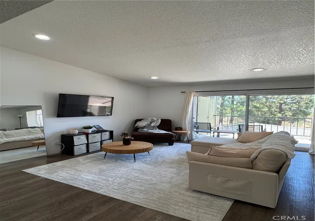 2548-avenida-del-vista-t-202-corona-ca-92882/hzid_2eda729a