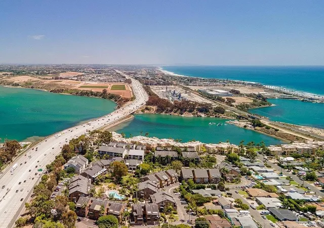 4016-layang-cir-c-carlsbad-ca-92008/hzid_ebe51910