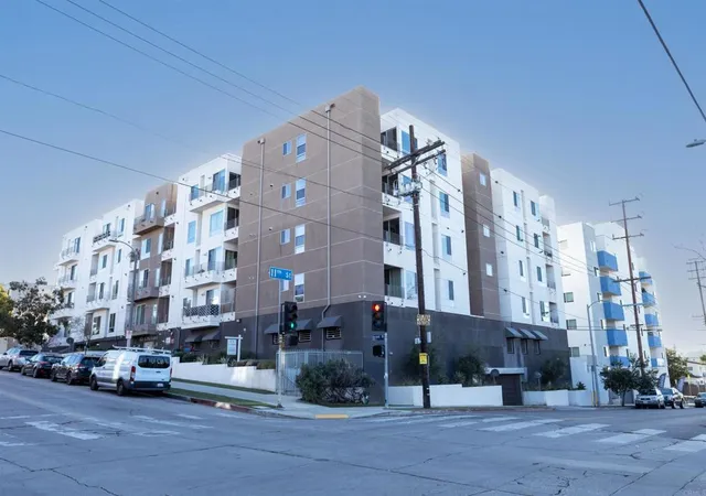 1101-s-harvard-blvd-510-los-angeles-ca-90006/hzid_7bb47307