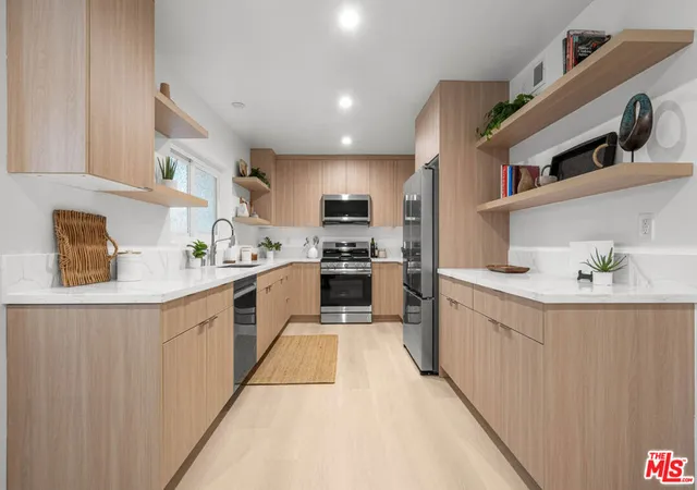 5301-yarmouth-ave-2-los-angeles-ca-91316/hzid_66e28ac4