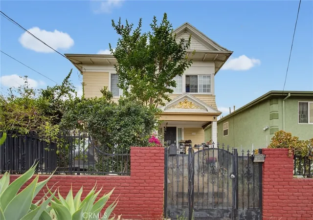 1107-s-mariposa-ave-los-angeles-ca-90006/hzid_ec2220e2