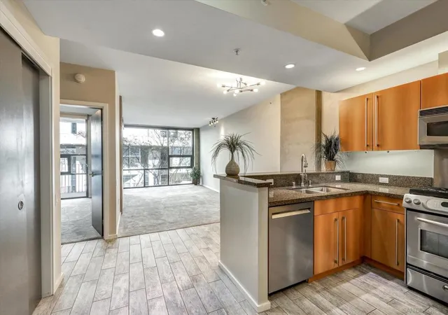 350-11th-avenue-323-san-diego-ca-92101/hzid_c80030aa