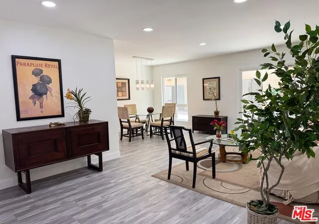 1750-camino-palmero-st-237-los-angeles-ca-90046/hzid_5f13900f