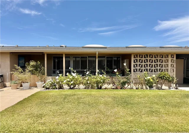 1690-interlachen-rd-42i-seal-beach-ca-90740/hzid_ed17ec0d