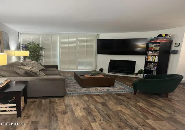 4705-kester-ave-116-los-angeles-ca-91403/hzid_ea69cd4b