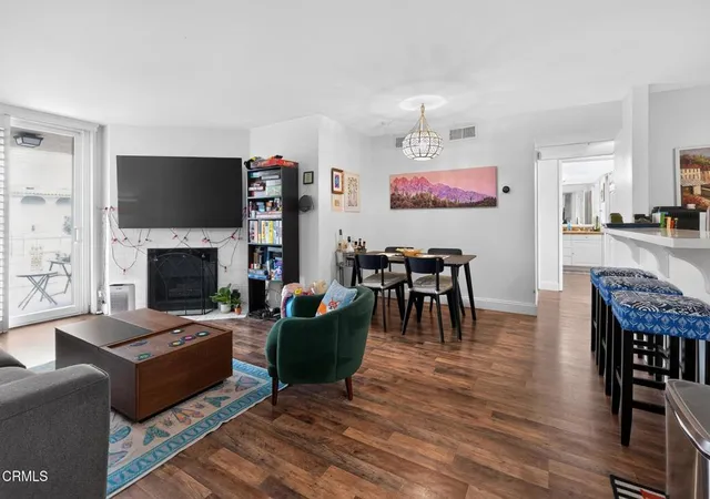 4705-kester-ave-116-los-angeles-ca-91403/hzid_ea69cd4b