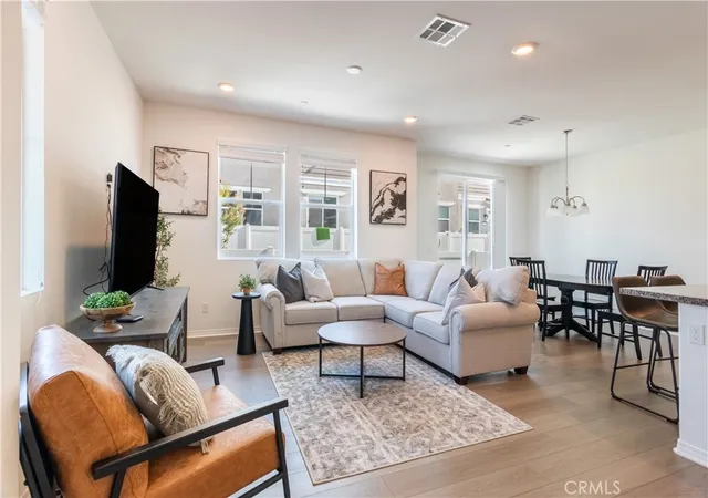 36351-elizabeth-3108-wildomar-ca-92595/hzid_bcedc9af