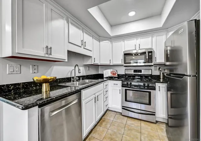 100-sea-cliff-106-oceanside-ca-92056/hzid_33eabbaa
