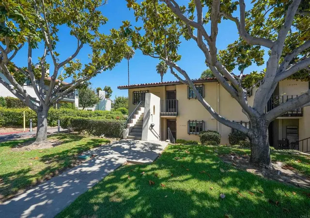 12102-rancho-bernardo-rd-b-san-diego-ca-92128/hzid_e3bdd3ef