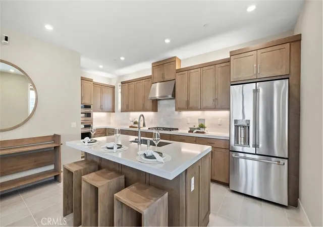 705-sonia-irvine-ca-92618/hzid_284d8fe3