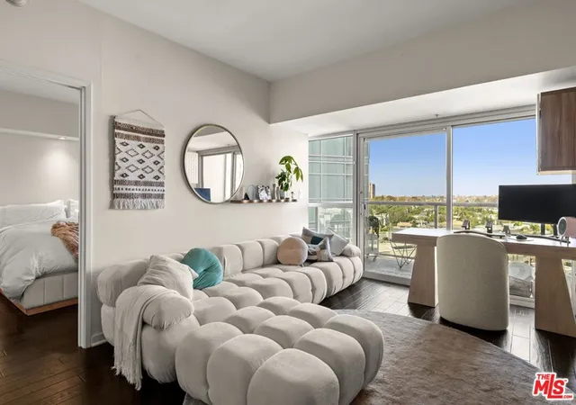 13700-marina-pointe-dr-809-marina-del-rey-ca-90292/hzid_438f502d