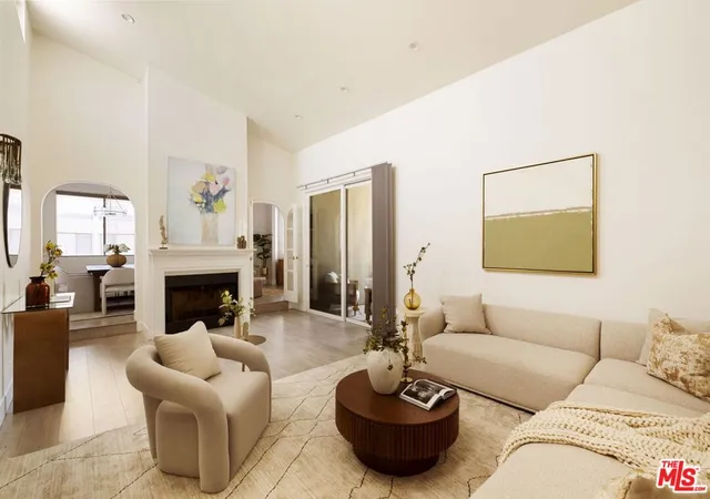 8455-fountain-ave-504-west-hollywood-ca-90069/hzid_9f75c222