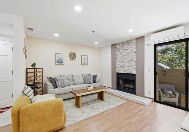 20720-celeste-cir-cupertino-ca-95014/hzid_a157524e