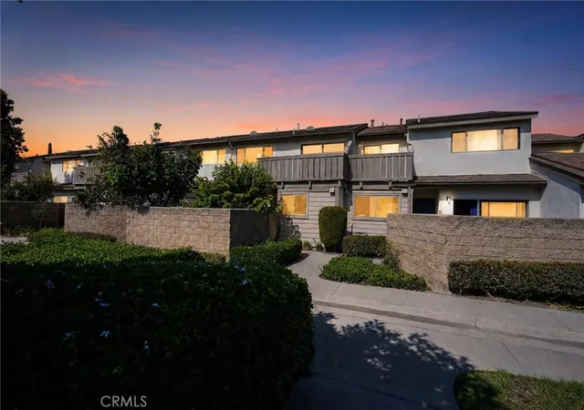 5130-west-1st-e-santa-ana-ca-92703/hzid_dc361287