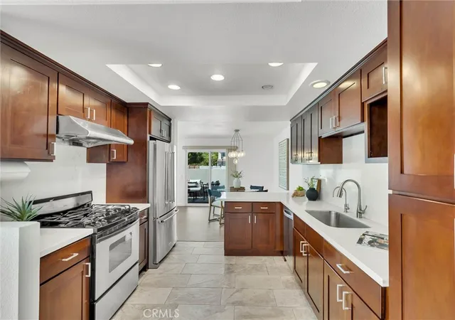 122-almador-irvine-ca-92614/hzid_ac7a837b
