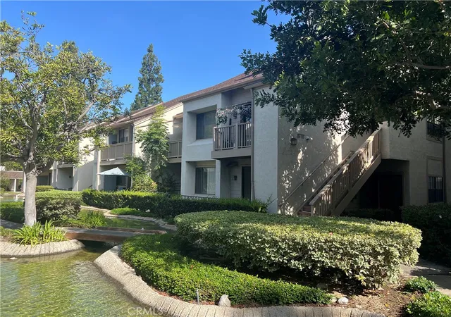 10530-lakeside-dr-n-g-garden-grove-ca-92840/hzid_085f864e