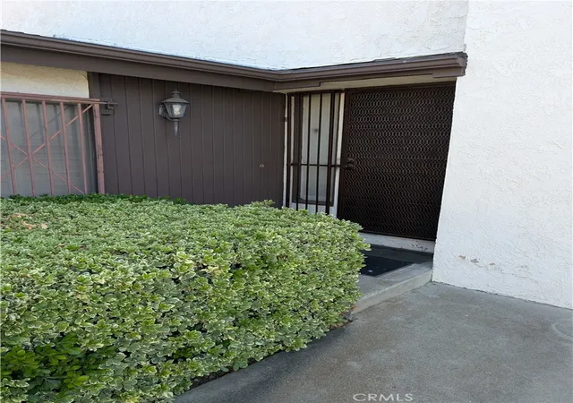 2062-locust-ct-san-bernardino-ca-92404/hzid_e83bac8e
