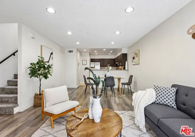 1444-w-227th-street-11-torrance-ca-90501/hzid_0260740a