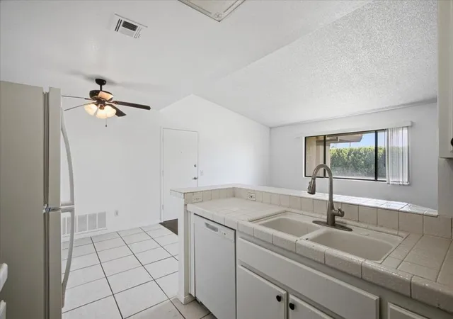 31200-landau-blvd-1504-cathedral-city-ca-92234/hzid_4e85f9a1
