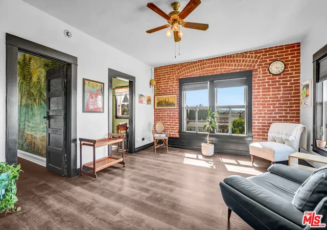 325-w-3rd-street-410-long-beach-ca-90802/hzid_aa217d73
