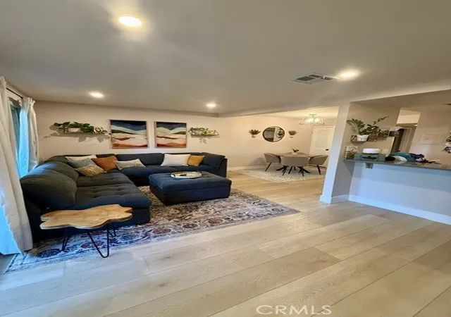 1912-heywood-c-simi-valley-ca-93065/hzid_1afe2ddc