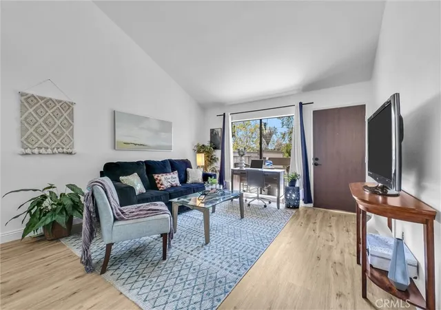 3062-associated-10-fullerton-ca-92835/hzid_c18d592b