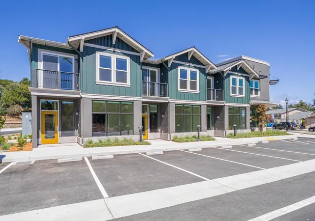 101-aptos-village-way-1-aptos-ca-95003/hzid_7c5df987