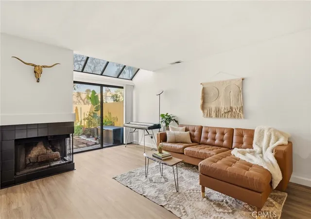 25712-le-parc-41-lake-forest-ca-92630/hzid_11c3e111