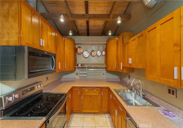 1000-w-macarthur-blvd-13-santa-ana-ca-92707/hzid_4dfe375c