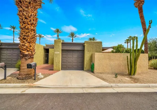 5822-e-palm-oasis-st-palm-springs-ca-92264/hzid_4969672f
